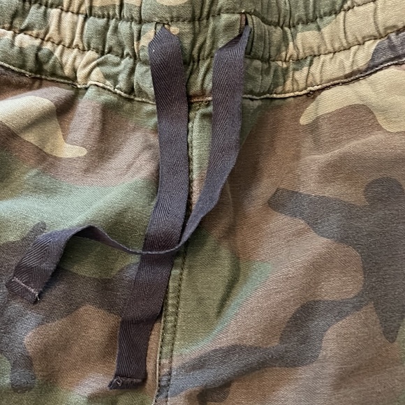 TNA Camo joggers, size 6 - Picture 3 of 6